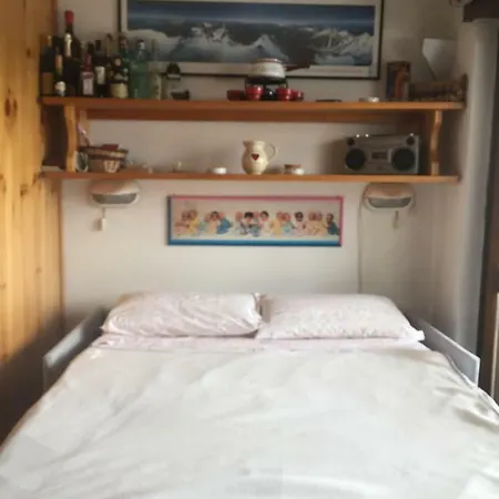 Cozy Excellent Location, 100 M Starting 