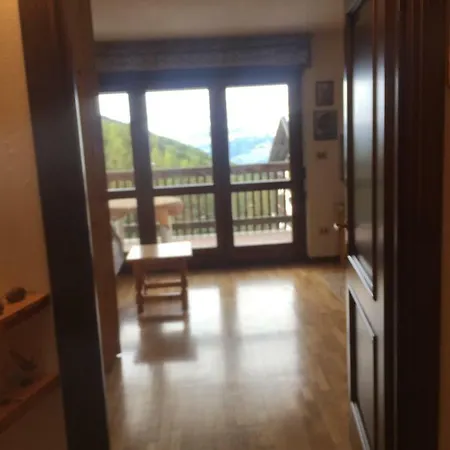Cozy Excellent Location, 100 M Starting 